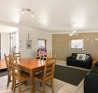 Close to Water Restaurants and Clubs Toorbul St Bongaree - Australian Directory