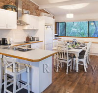 Coastal Cottage - Australian Directory