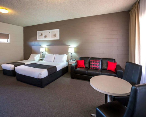 Comfort Inn & Suites King Avenue - Australian Directory 3