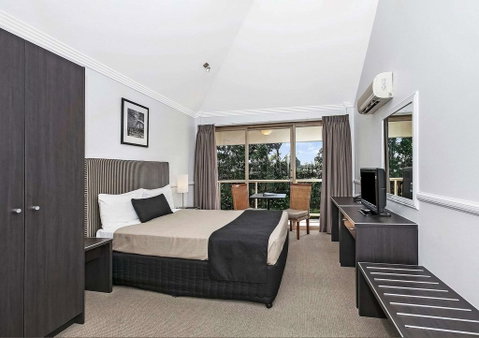 Comfort Inn & Suites Northgate Airport Motel - Australian Directory 1