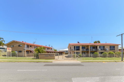 Como Apartments Gladstone - Australian Directory 1