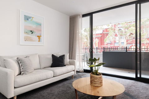 Contemporary Apartment In Newcastle CBD - Australian Directory 0