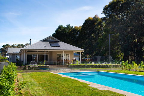 Cooinda - Australian Directory 0