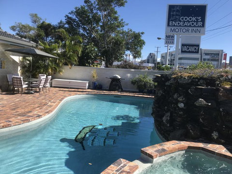 Cooks Endeavour Motor Inn - Australian Directory 3