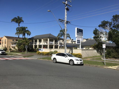 Cooks Endeavour Motor Inn - Australian Directory 1