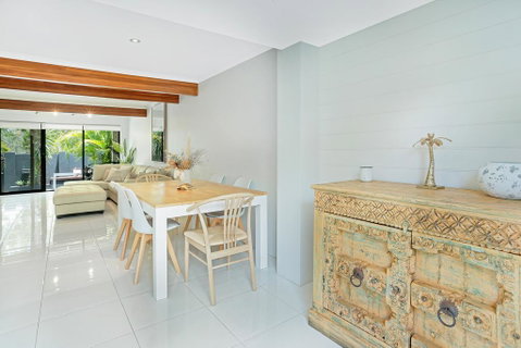 Cool Coastal Chic, Noosaville - Australian Directory 2