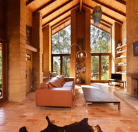Corymbia Cottage - unique quirky private a guest favourite - Australian Directory
