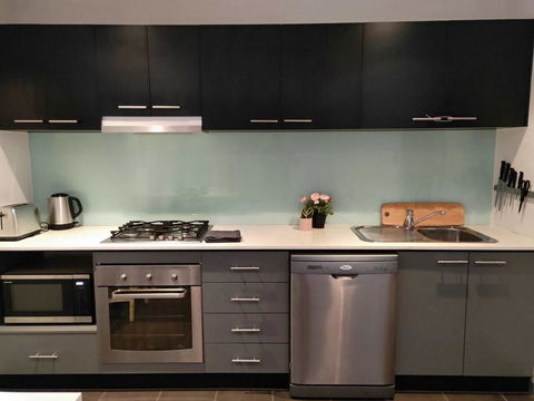 Cosy Modern Apartment In Brunswick - Australian Directory 3