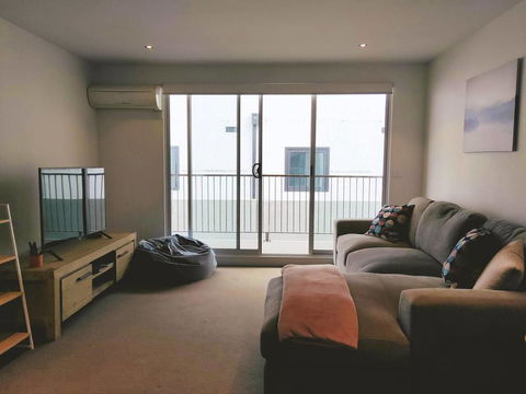 Cosy Modern Apartment In Brunswick - Australian Directory 0