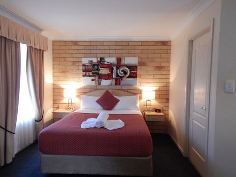 Cotswold Motor Inn - Australian Directory 1