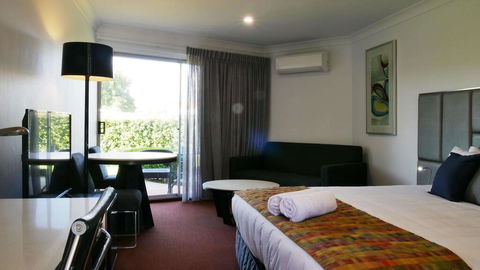 Country Capital Motel - Australian Directory 2