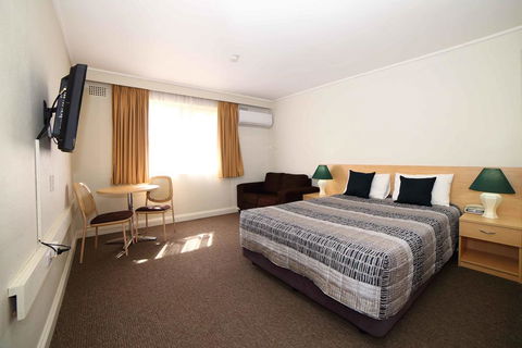 Country Gardens Motel - Australian Directory 1