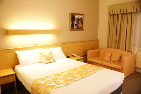 Country Lodge Motor Inn - Australian Directory 2