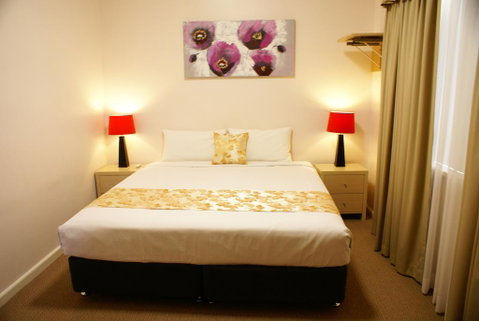 Country Lodge Motor Inn - Australian Directory 1