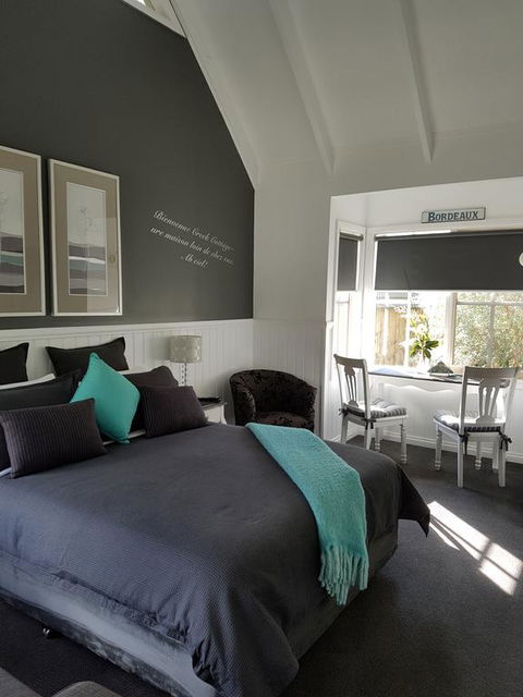 Creek Cottage Bed And Breakfast - Australian Directory 2