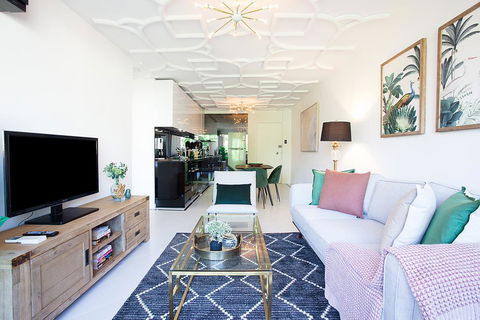 CROWN JEWEL - Hosted By: L'Abode Accommodation - Australian Directory 0