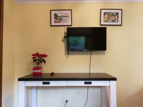 Croydon Station - A Tranquil Retreat - Australian Directory 3