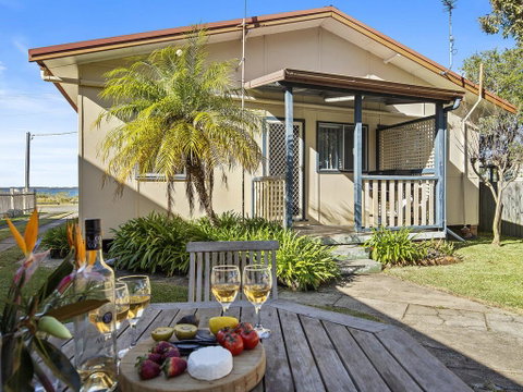 Crystal Blue - Views Across The Bay - Australian Directory 3