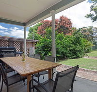 Cuddles Cottage' 4 Christmas Bush Avenue - pet friendly holiday house near Dutchies - Australian Directory