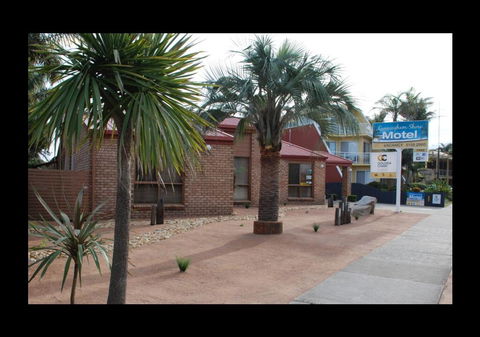 Cunningham Shore Motel - Australian Directory 2