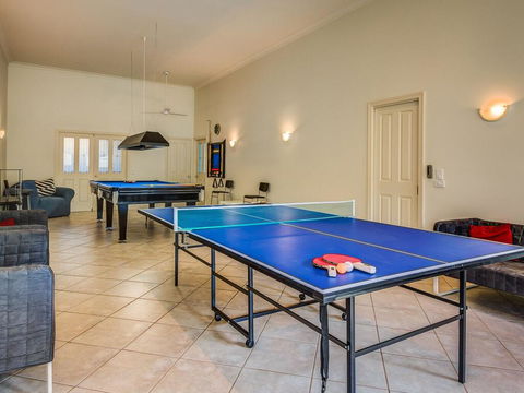 Cuttriss By The Beach - Australian Directory 1