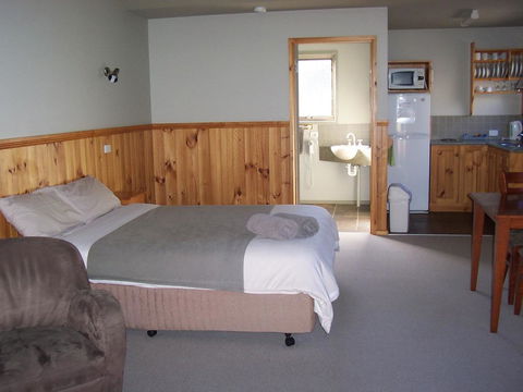 D'Altons Resort - Australian Directory 2
