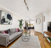 Darlinghurst One Bedroom Modern Self-Contained Apartment with parking - easy access to Sydney CBD 45 PEL - Australian Directory