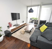 Darlinghurst Self-Contained Modern One-Bedroom Apartment 313 BUR - Australian Directory