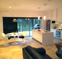 Deja Vu Estate - Australian Directory