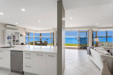Delphini 1 - Salamander Bay - Australian Directory 3