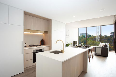 Designer Apartment With Balcony In Quiet Suburb - Australian Directory 1