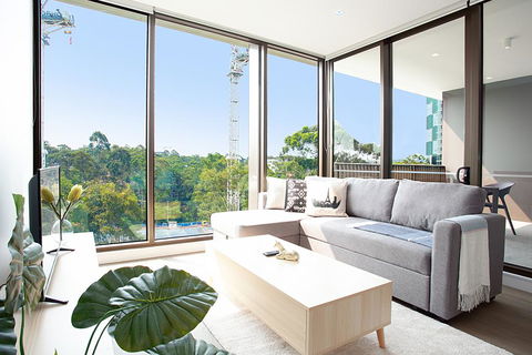Designer Apartment With Balcony In Quiet Suburb - Australian Directory 0