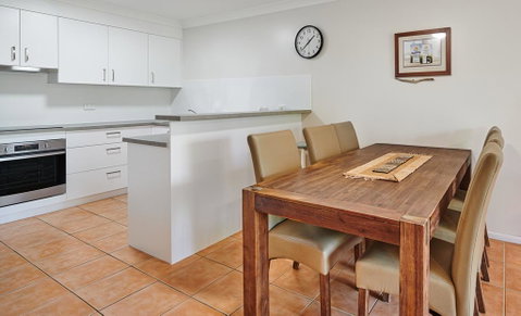 Diamond Beach Resort - Australian Directory 2