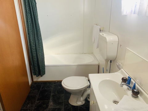 Discovery Parks - Hadspen - Australian Directory 2