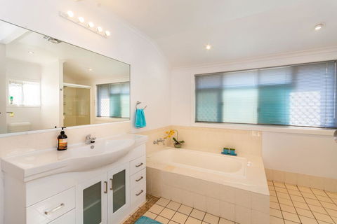 Dog Lovers Retreat - Australian Directory 3