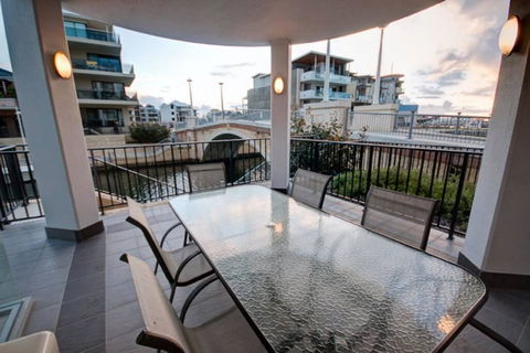 Dolphin Quay Apartment-1 Bedroom - Australian Directory 0