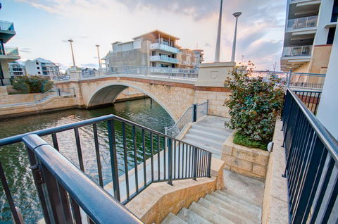 Dolphin Quay Apartment-1 Bedroom - Australian Directory 1