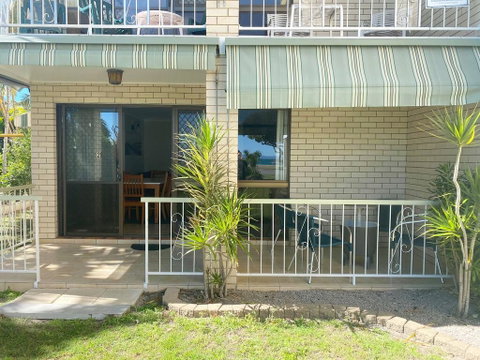 Dolphin View On South Esplanade - Australian Directory 1