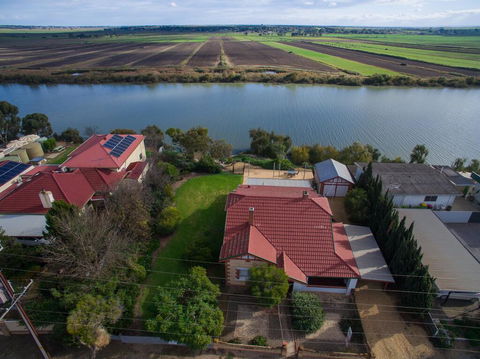 Doreen's - Australian Directory 0