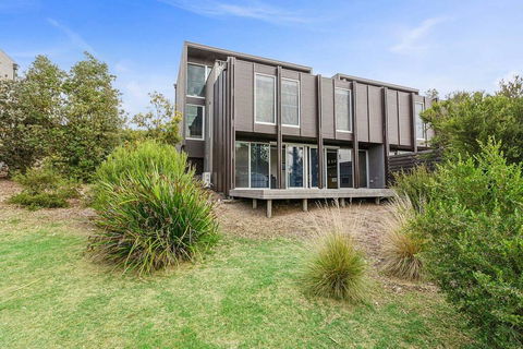 DREW Golfers Delight Close To St Andrews Beach - Australian Directory 1