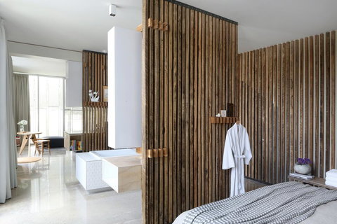 Drift House - Australian Directory 1