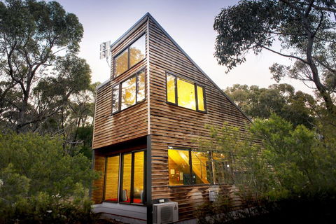 DULC Cabins - Australian Directory 0