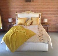 Dunolly Broadway BB - Australian Directory