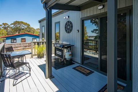 EAGLE VIEW UNIT 5 STAR - Australian Directory 2
