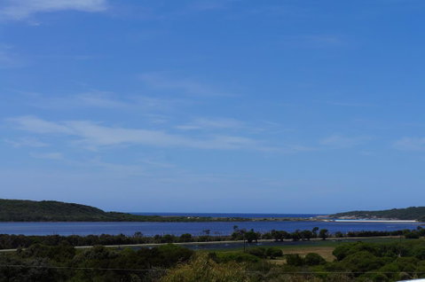 Eagles Nest Ocean Lookout - Australian Directory 0