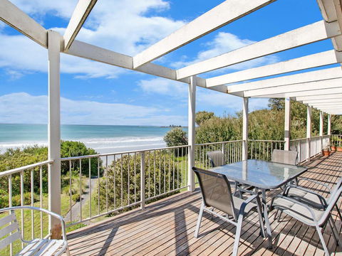 East Beach House - Australian Directory 0