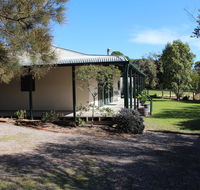 East Street Retreat - Australian Directory