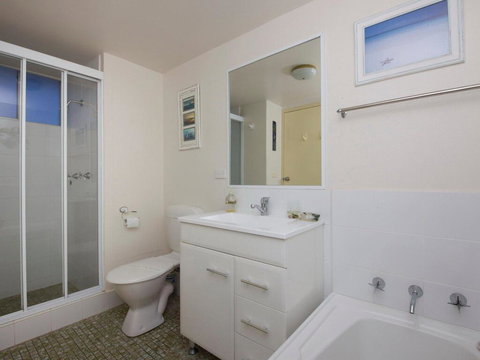 Ebbtide 20 - Australian Directory 1