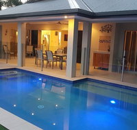 Eden Trinity Beach Lagoon Front House - Australian Directory