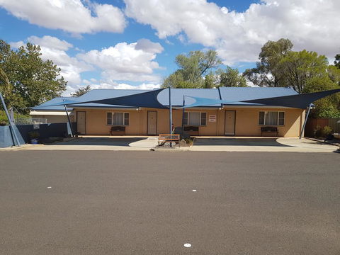 Edward Parry Motel And Apartments - Australian Directory 2
